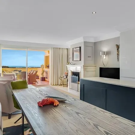 Elegant 3 Bed With Sea View In Nueva Andalucia *