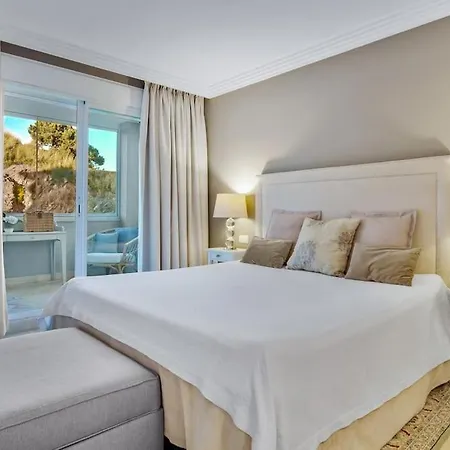 Elegant 3 Bed With Sea View In Nueva Andalucia *