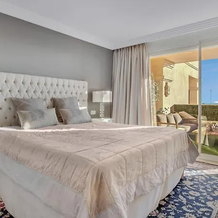 Elegant 3 Bed With Sea View In Nueva Andalucia Apartment *