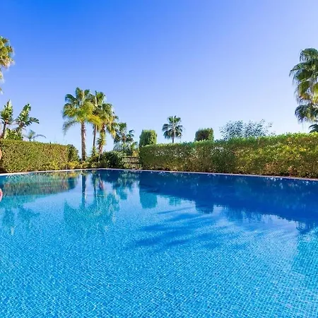 Apartment Elegant 3 Bed With Sea View In Nueva Andalucia